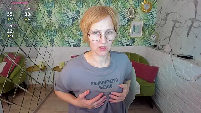 Paris Cherry online show from May 8, 2026, 4:38 am