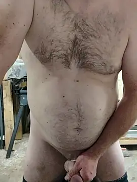 Snapshot of IronedTitan chatting on October 8, 2025, 11:38 pm IronedTitan online show from October 8, 2025, 11:38 pm