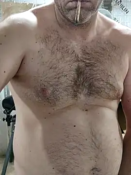 Snapshot of IronedTitan chatting on October 11, 2025, 12:11 am IronedTitan online show from October 11, 2025, 12:11 am