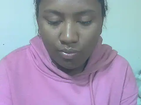 Snapshot of cutybigass chatting on July 3, 2026, 6:36 pm cutybigass online show from July 3, 2026, 6:36 pm