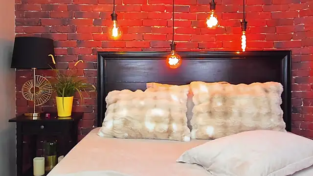 Snapshot of ChristynaRoss chatting on December 18, 2025, 8:45 pm ChristynaRoss online show from December 18, 2025, 8:45 pm