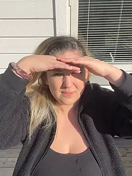 Snapshot of Anna_Alexa chatting on March 6, 2025, 11:58 am Anna Alexa online show from March 6, 2025, 11:58 am