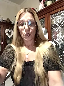 Snapshot of Melmamalhuda@xh chatting on September 23, 2025, 9:44 pm Melmamalhudaxh online show from September 23, 2025, 9:44 pm