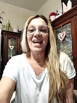 Snapshot of Melmamalhuda@xh chatting on October 17, 2025, 10:29 am Melmamalhudaxh online show from October 17, 2025, 10:29 am