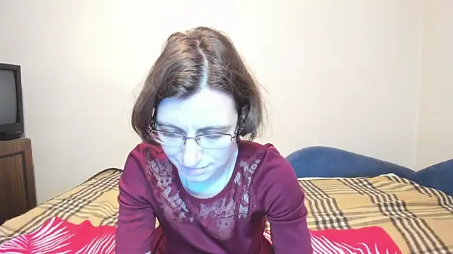 MarilynDream online show from February 18, 2025, 5:42 pm