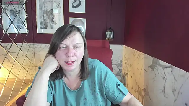 Snapshot of KellyPerfection chatting on September 22, 2025, 8:26 pm KellyPerfection online show from September 22, 2025, 8:26 pm