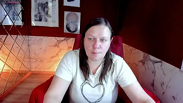 KellyPerfection online show from June 1, 2026, 11:32 am