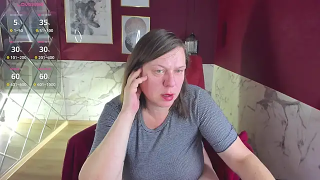 Snapshot of KellyPerfection chatting on October 5, 2025, 7:21 am KellyPerfection online show from October 5, 2025, 7:21 am