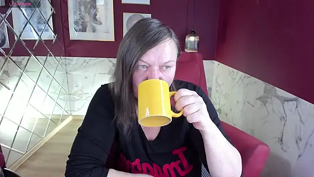 Snapshot of KellyPerfection chatting on October 18, 2025, 5:20 am KellyPerfection online show from October 18, 2025, 5:20 am