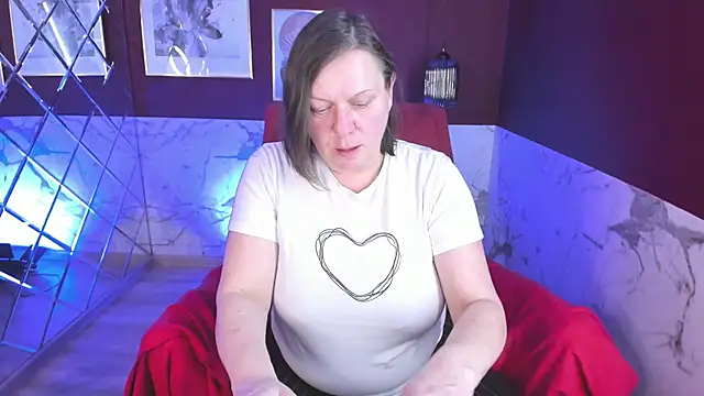 KellyPerfection online show from March 18, 2025, 1:34 pm