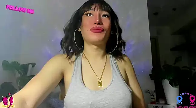 hottycrishina online show from February 7, 2025, 2:19 am