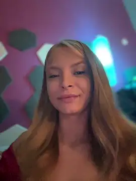 AnastasiaAniess online show from October 5, 2025, 6:20 pm