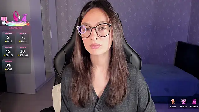 Snapshot of EllaFresh chatting on October 12, 2025, 11:06 pm EllaFresh online show from October 12, 2025, 11:06 pm