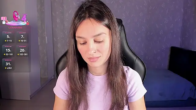 Snapshot of EllaFresh chatting on October 16, 2025, 1:14 am EllaFresh online show from October 16, 2025, 1:14 am