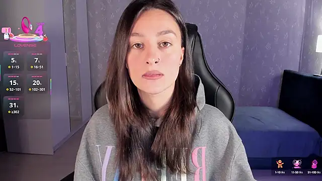 Snapshot of EllaFresh chatting on October 12, 2025, 12:12 am EllaFresh online show from October 12, 2025, 12:12 am