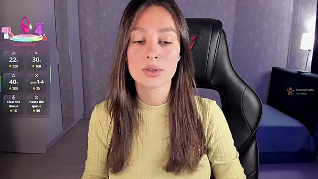 Snapshot of EllaFresh chatting on September 25, 2025, 11:33 pm EllaFresh online show from September 25, 2025, 11:33 pm