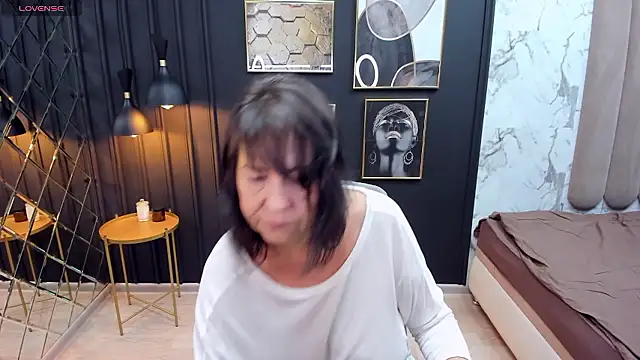 Snapshot of LindaPassionate chatting on December 3, 2024, 12:02 pm LindaPassionate online show from December 3, 2024, 12:02 pm