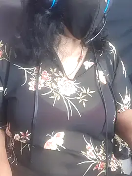 Snapshot of FreehandCircle chatting on January 15, 2025, 6:08 pm FreehandCircle online show from January 15, 2025, 6:08 pm