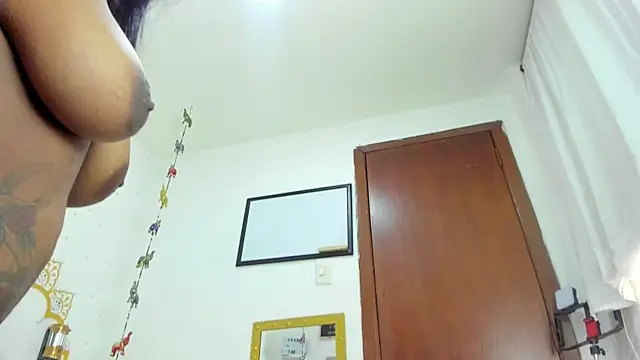 Snapshot of LadyNahir chatting on September 23, 2025, 7:59 am LadyNahir online show from September 23, 2025, 7:59 am