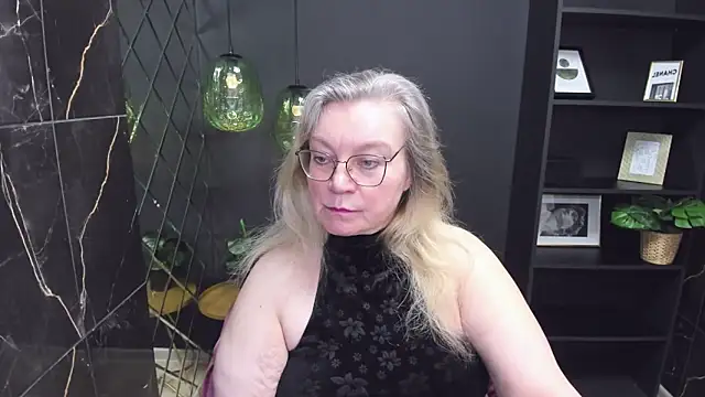 NataliMellow online show from February 8, 2025, 1:11 pm