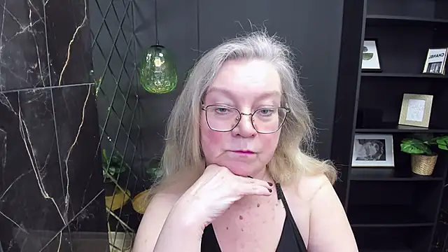 NataliMellow online show from February 22, 2025, 1:13 pm