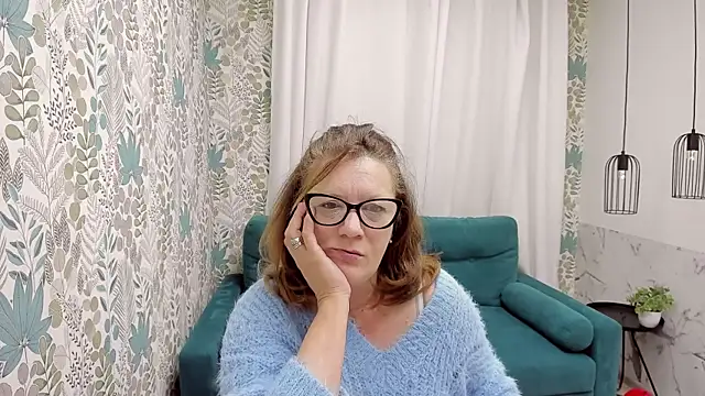 Snapshot of LeaPure chatting on October 18, 2025, 5:09 am LeaPure online show from October 18, 2025, 5:09 am