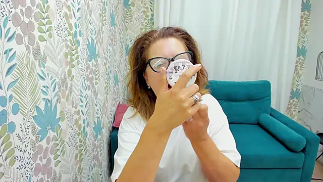 Snapshot of LeaPure chatting on September 21, 2025, 5:12 am LeaPure online show from September 21, 2025, 5:12 am