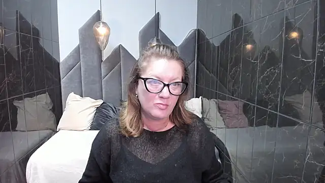 Snapshot of LeaPure chatting on September 28, 2025, 5:25 am LeaPure online show from September 28, 2025, 5:25 am