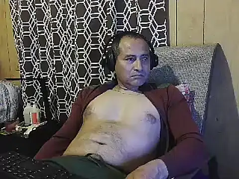 Snapshot of dantehot2020 chatting on February 3, 2025, 1:09 am dantehot2020 online show from February 3, 2025, 1:09 am