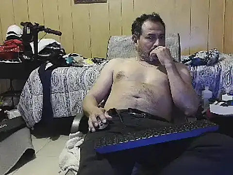 Snapshot of dantehot2020 chatting on January 26, 2025, 11:29 pm dantehot2020 online show from January 26, 2025, 11:29 pm