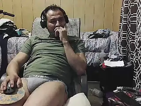 Snapshot of dantehot2020 chatting on January 27, 2025, 2:31 am dantehot2020 online show from January 27, 2025, 2:31 am