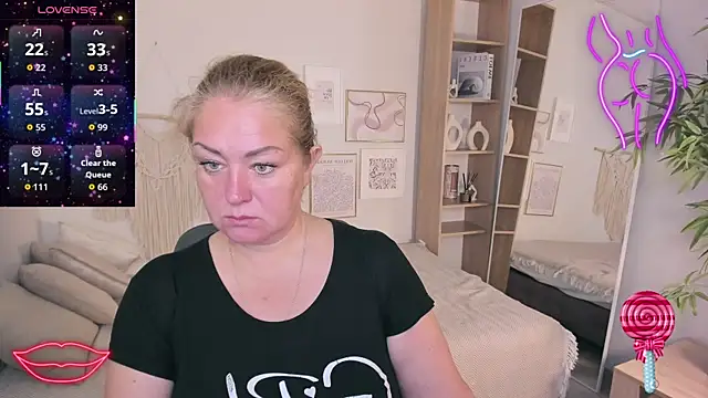 Snapshot of JenniferLight chatting on October 22, 2025, 8:08 pm JenniferLight online show from October 22, 2025, 8:08 pm