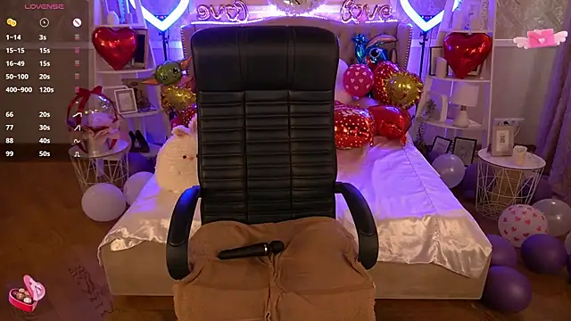 FoxyShy online show from February 19, 2025, 12:55 pm