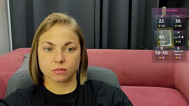 Snapshot of TataArdent chatting on November 4, 2025, 8:23 pm TataArdent online show from November 4, 2025, 8:23 pm