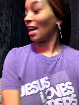 Rakiyahcharms online show from November 16, 2025, 6:12 pm