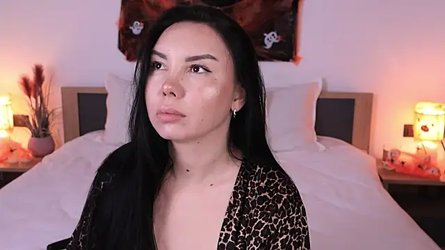 Snapshot of Leila__Sweet chatting on October 25, 2025, 6:45 am Leila Sweet online show from October 25, 2025, 6:45 am