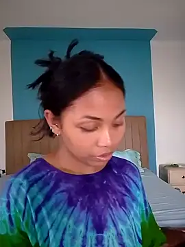 Snapshot of naya86 chatting on November 6, 2025, 1:37 pm naya86 online show from November 6, 2025, 1:37 pm