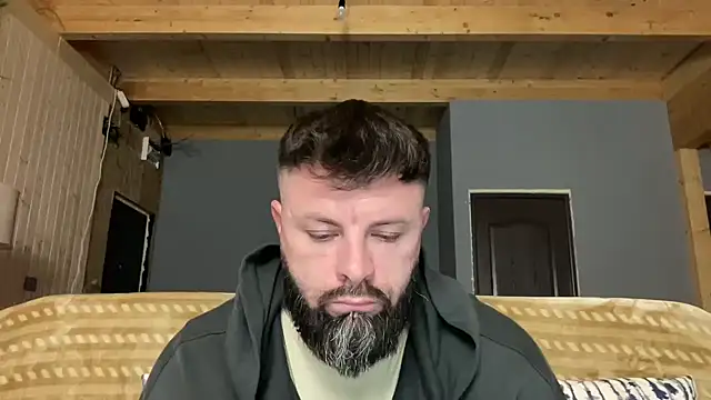 Snapshot of AlphaSparks chatting on November 1, 2025, 4:08 am AlphaSparks online show from November 1, 2025, 4:08 am