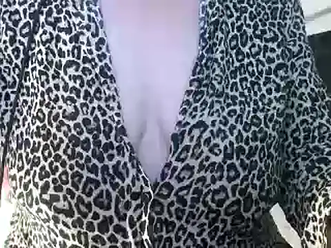 Snapshot of heidi60 chatting on March 22, 2025, 8:51 am heidi60 online show from March 22, 2025, 8:51 am