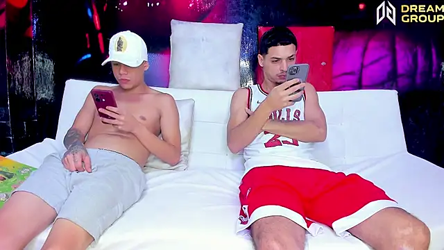 Snapshot of AmazingPartys chatting on October 19, 2025, 8:22 pm AmazingPartys online show from October 19, 2025, 8:22 pm