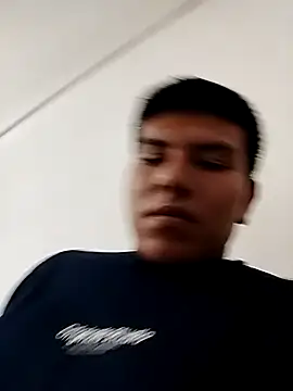 Snapshot of mikeeeeeell chatting on October 24, 2025, 9:47 pm mikeeeeeell online show from October 24, 2025, 9:47 pm