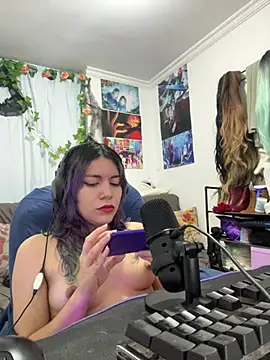 VaioletUwU online show from March 28, 2026, 3:29 am