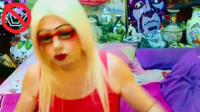 Goldeena online show from September 15, 2025, 11:49 pm