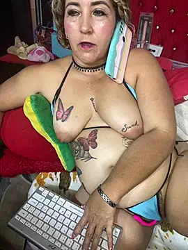 Snapshot of camile_milf chatting on February 21, 2026, 3:30 am camile milf online show from February 21, 2026, 3:30 am