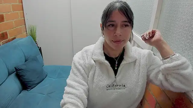 Snapshot of Penelope47 chatting on October 21, 2025, 7:02 pm Penelope47 online show from October 21, 2025, 7:02 pm