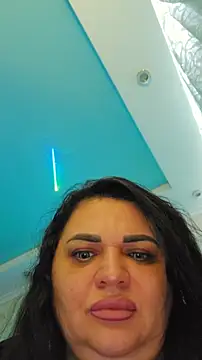 littleRikka online show from April 16, 2026, 6:19 pm