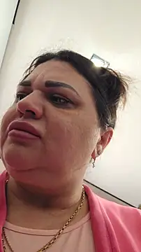 littleRikka online show from April 12, 2026, 7:55 am