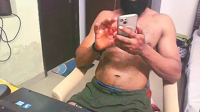 Snapshot of Vbestshow chatting on October 4, 2025, 11:23 am Vbestshow online show from October 4, 2025, 11:23 am