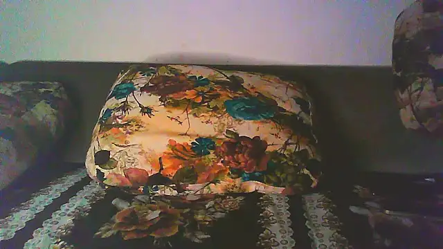 Snapshot of Vbestshow chatting on September 28, 2025, 10:50 pm Vbestshow online show from September 28, 2025, 10:50 pm