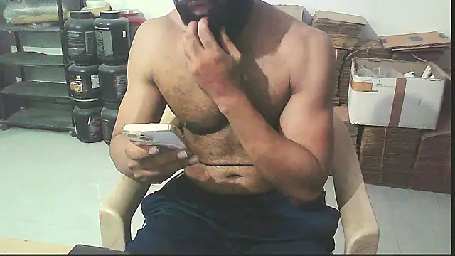 Snapshot of Vbestshow chatting on October 9, 2025, 1:33 pm Vbestshow online show from October 9, 2025, 1:33 pm